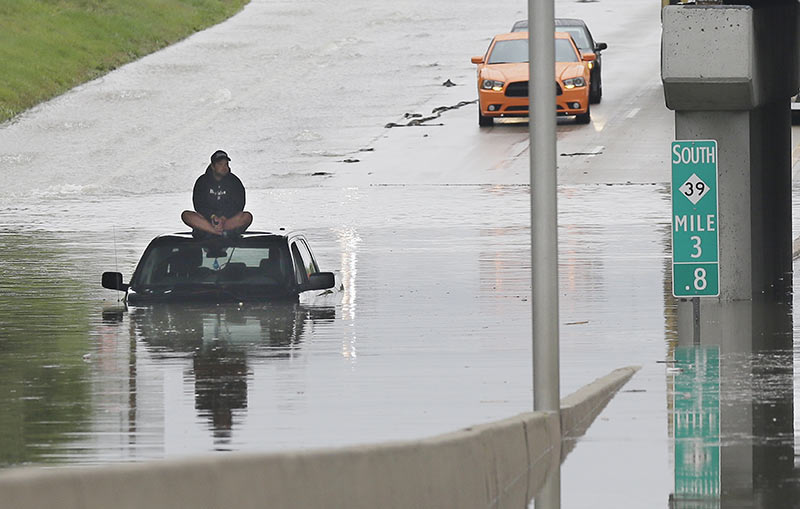 Illustration for article titled Detroit Flood: Updated Photos (higher quality)